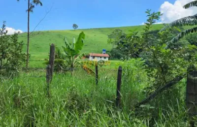 Você está em busca de um refúgio tranquilo e aconchegante? então, essa chácara localizada em morro grande - santa isabel é perfeita para você! com 1 dormitório e 1 banheiro, esse imóvel é ideal para q
