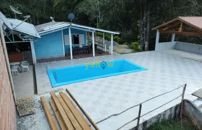 Sítio de 14.397m² em nazaré paulista com 2 dormitórios e 3 banheiros por r$700k para venda e. aproveite a tranquilidade do bairro do peão. confira!