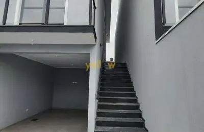 Casa à venda em center ville arujá, 3 suítes, 135m², r$840mil