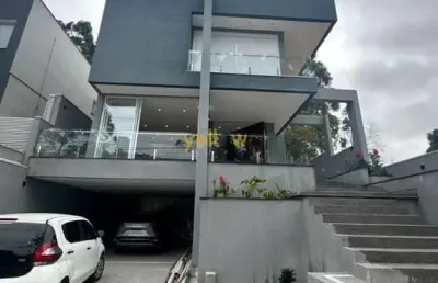 Casa luxuosa em condomínio fechado - 4 suítes em arujá
