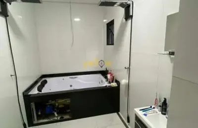 Casa à venda em arujá: 2 dormitórios e 2 suítes por r$550 mil