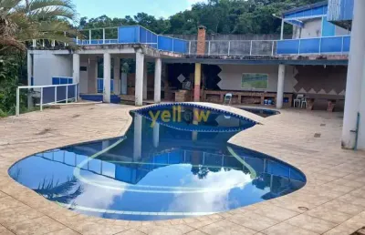 <p>descubra o seu novo lar em estância zélia, santa isabel! este encantador imóvel oferece uma ampla área útil de 700 m², proporcionando espaço de sobra para toda a família. com 4 dormitórios, s