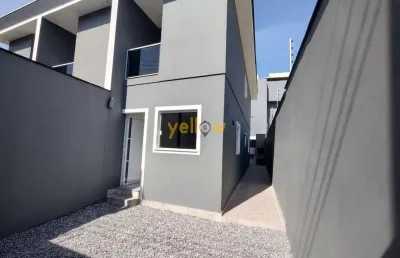 Casa à venda em vila augusta - 2 suítes, 90m² por r$370 mil