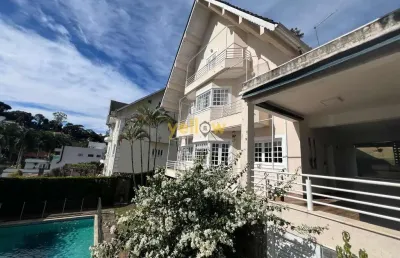 Casa em condomínio fechado à venda em arujá, 3 suítes, 202m²