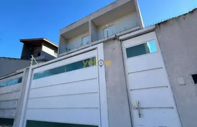 Casa para alugar em arujá center ville, 3 suítes, 180m²