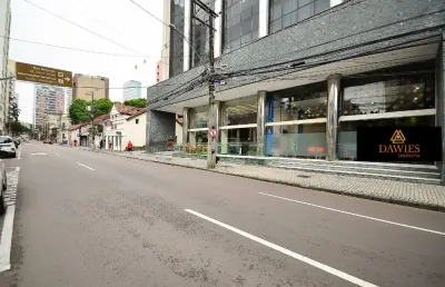 Sala comercial com 1 sala à venda na Rua Emiliano Perneta, Centro, Curitiba