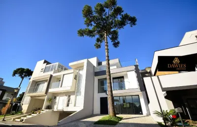 Casa de alto padrão em condomínio no bairro uberaba