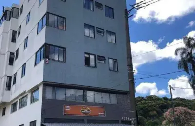 Apartamento amplo e bem localizado no bairro são pedro – juiz de fora /mg