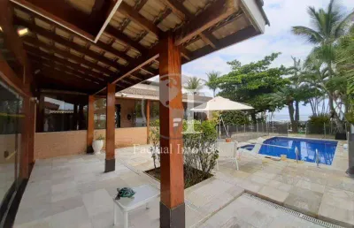 Casa frente para o mar na praia da enseada - guarujá