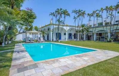 Casa com 5 dormitórios à venda, 239 m² por r$ 1.700.000,00 - praia de pernambuco - guarujá/sp