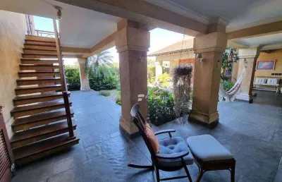 Casa com 6 dormitórios, 560 m² - venda por r$ 4.500.000 ou aluguel por r$ 15.000,00/anual- acapulco - guarujá/sp