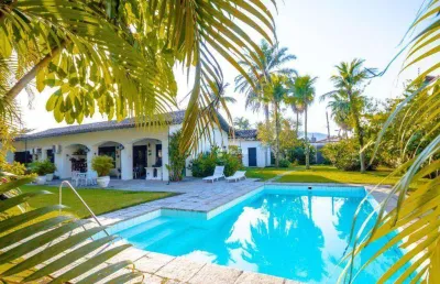 Casa com 4 dormitórios à venda, 358 m² por r$ 1.900.000,00 - enseada - guarujá/sp
