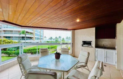 Apartamento pé na areia para locação de temporada em riviera de são lourenço.