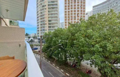 Apartamento com 2 dormitórios à venda, 55 m² por r$ 390.000,00 - pitangueiras - guarujá/sp