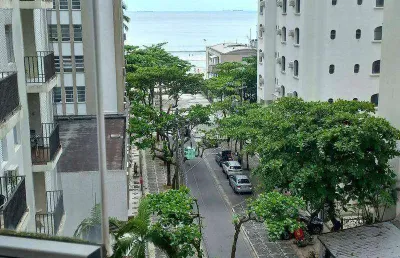 Apartamento com vista para o mar à venda na praia das pitangueiras - guarujá / sp.