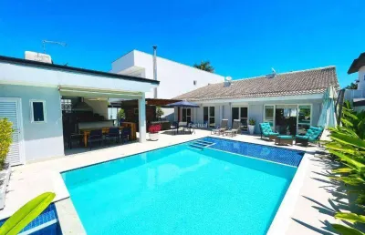 Casa com 4 dormitórios, 203 m² - venda por r$ 2.200.000,00 ou aluguel por r$ 14.000,00/mês - acapulco - guarujá/sp