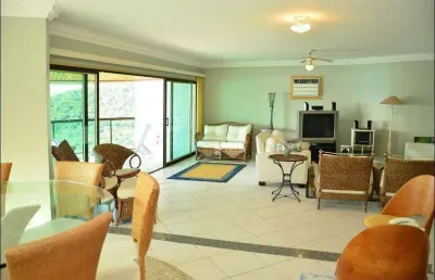 Apartamento com 4 quartos à venda na Caminho das Tartarugas, 104, Enseada, Guarujá