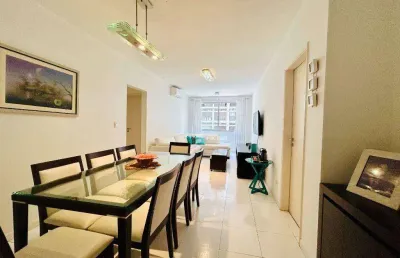 Apartamento à venda na praia de pitangueiras ( 50m da praia) - guarujá / sp.