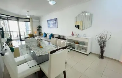 Apartamento à venda na praia da pitangueiras no guarujá / sp.