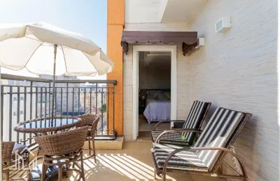 Linda cobertura duplex à venda, com 150m²- água verde, 2 vagas