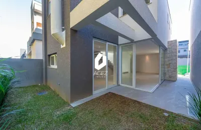 Casa de condomínio com 3 quartos, sendo 1 suíte, 230 m²