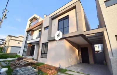 Sobrado novo em condomínio fechado, 142 m2, 3 quartos com suíte, terraço amplo.
