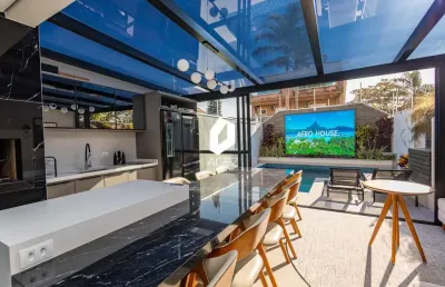 Casa triplex frente mar à venda em matinhos balneário betaras porteira fechada!