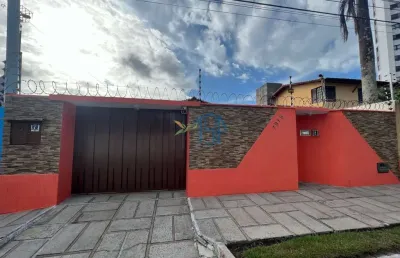 Casa de rua publica em capim macio / casa com 3 suites em capim macio / casa em natl