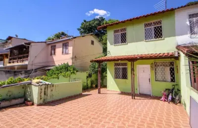 Casa à venda na Rua Luiz Carlos Ribeiro, 291, Teixeira Dias, Belo Horizonte
