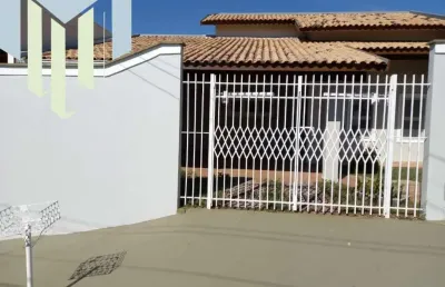Casa  aeroporto com 03 dormitórios sendo 01 suíte, sala 02 ambientes