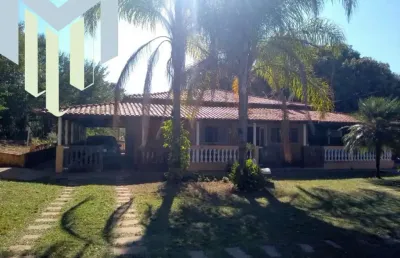 Chácara á venda  sítio de recreio estância uberlândia com  5000 metros,pomar piscina,casa caseiro, área de lazer