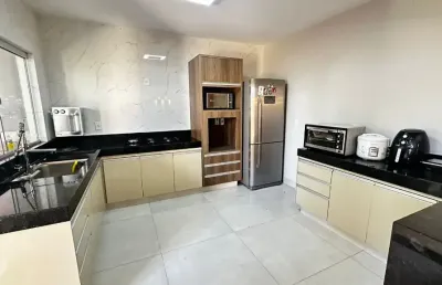 Sobrado dos sonhos no bairro bandeirantes: sua oportunidade em caldas novas!