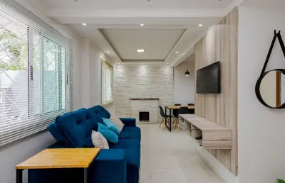 Sobrado 80m2, 3 dormitórios, 1 banheiro, 2 vagas, bairro roseira, são josé dos pinhais-pr