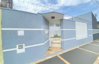 Casa à venda com 3 dormitórios, sendo 1 suite e ampla área de lazer no jardim brasil