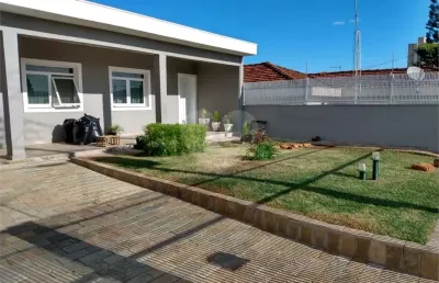 Casa com 4 quartos à venda na Rua Rafael de Abreu Sampaio Vidal, 948, Centro, São Carlos