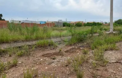 Terreno à venda na Rua Juliano Parolo, 30, Jardim Hikare, São Carlos
