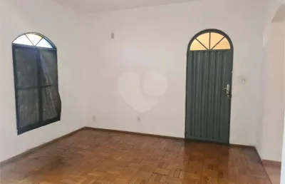 Casa com 2 quartos à venda na Rua Hipólito José da Costa, 561, Vila São José, São Carlos