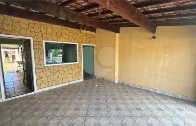 Vende casa na rua principal do parque primavera em são carlos