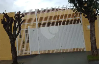 Casa com 3 quartos à venda na Rua Roberto de Jesus Affonso, 1253, Parque Santa Felícia Jardim, São Carlos