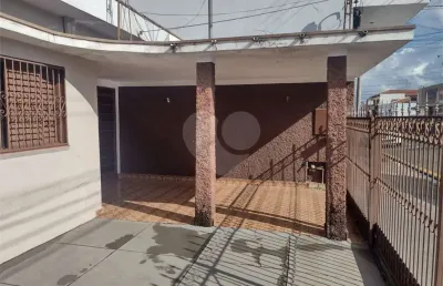 Casa com 3 quartos à venda na Avenida Sallum, 1355, Vila Prado, São Carlos