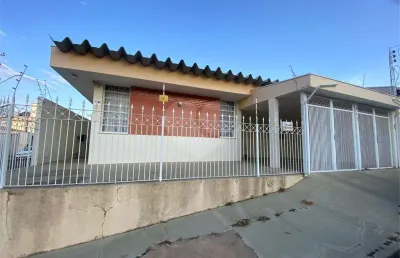 Casa com 3 quartos à venda na Rua São Paulo, 1928, Centro, São Carlos