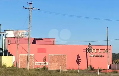 Imóvel comercial contendo terreno com área total de 3.000,00 m² .