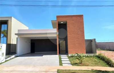 Casa térrea para venda no condomínio fechado parque faber castell iv