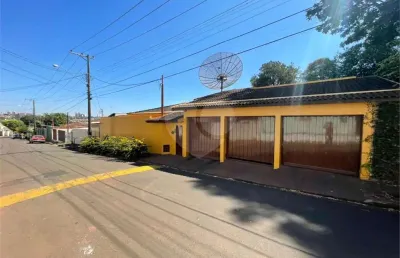 Casa térrea com piscina para locação no cidade jardim