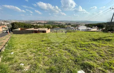 Terreno comercial à venda na Rua Mário Pinotti, 32, Jardim Medeiros, São Carlos