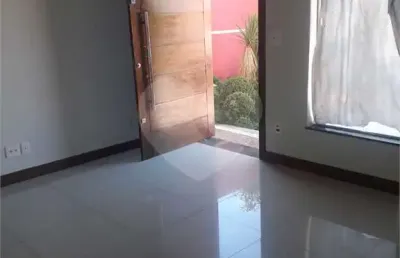 Casa com 3 quartos à venda na Avenida João Crnkovic, 438, Parque Fehr, São Carlos
