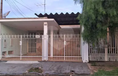 Casa com 3 quartos à venda na Rua Rafael de Abreu Sampaio Vidal, 1936, Centro, São Carlos