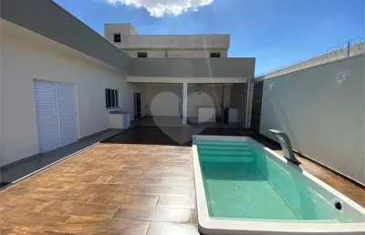 Casa térrea  com piscina para venda no residencial arcoville