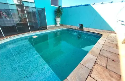 Casa residencial com ponto comercial a venda no centro