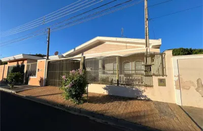 Casa com 3 quartos à venda na Rua Sebastião Conte, 328, Parque Fehr, São Carlos